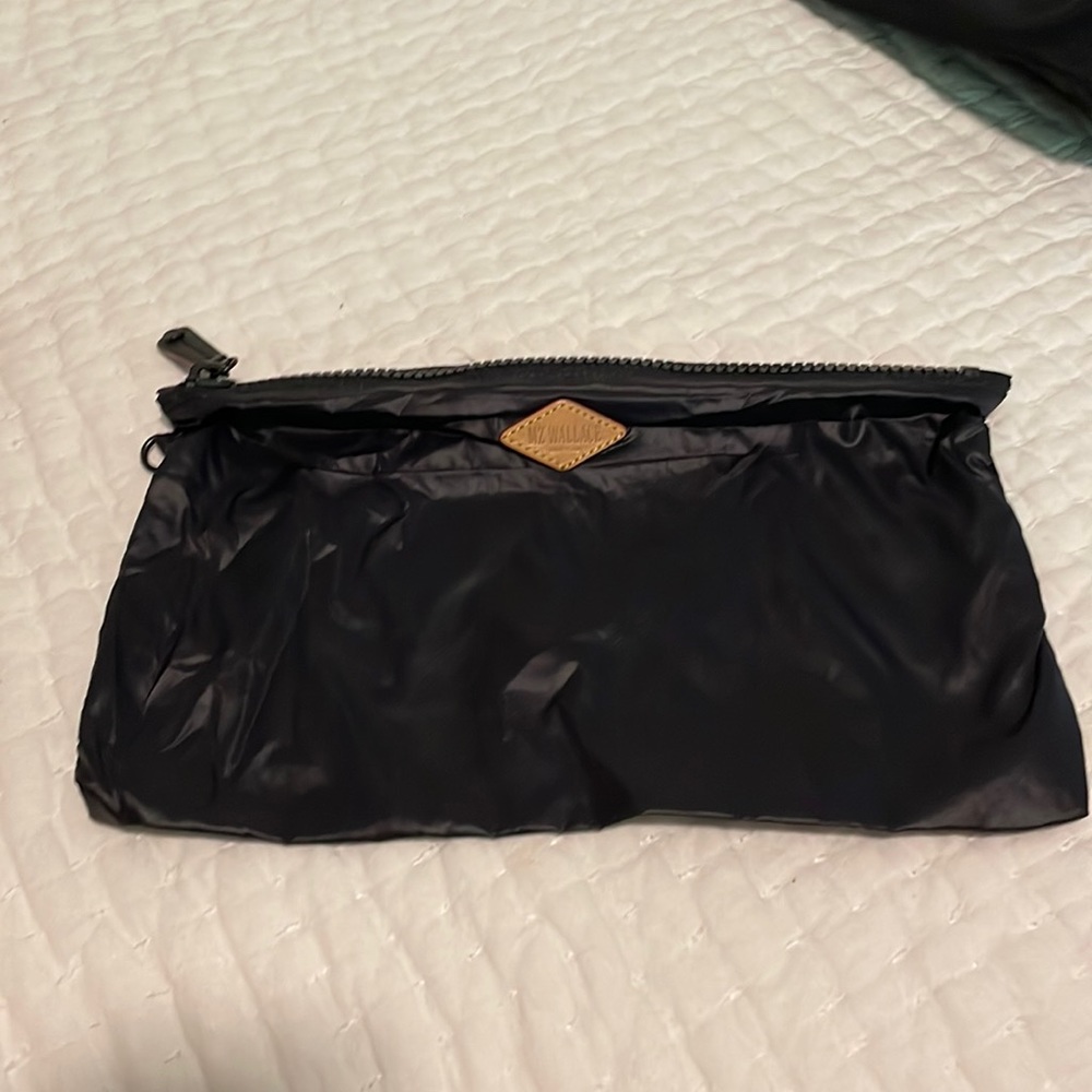 🆕 MZ wallace pouch